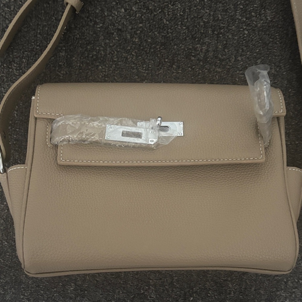 Trendy Taupe Togo Leather Shoulder Bag Messenger bag